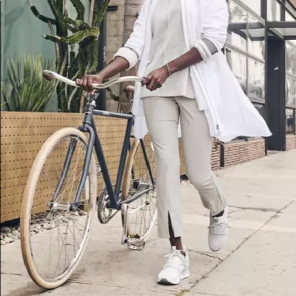 Athleta Pants - Athleta Wander Slim Straight Crop Pants Sz 2